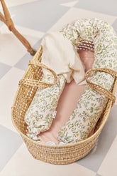 Bed snake, Summer flowers