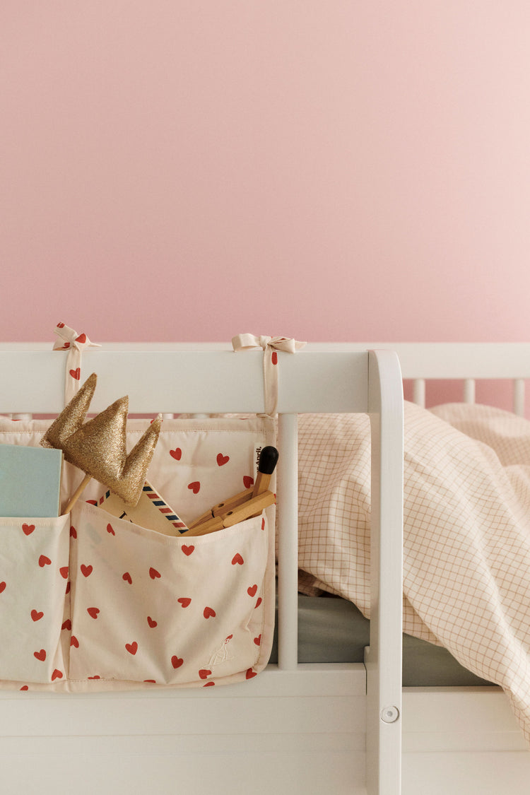 Tasca per letto, piccolo amore