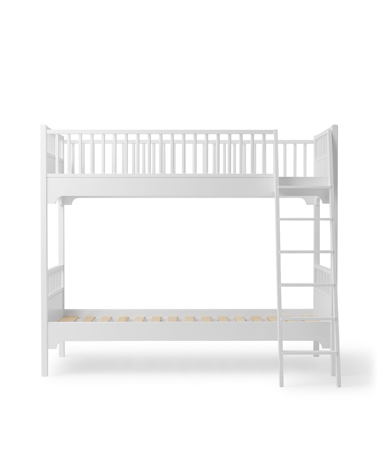 Seaside Classic bunk bed with slant ladder, White