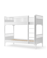 Seaside Classic bunk bed with vertical ladder, White