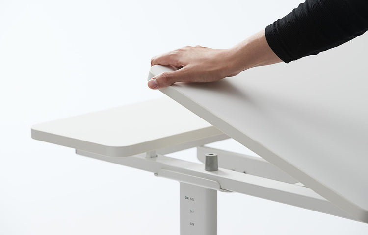 Evo desk tilting desktop, White