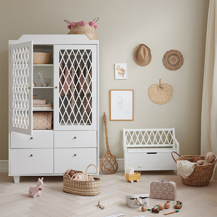 Harlequin Wardrobe, Light sand