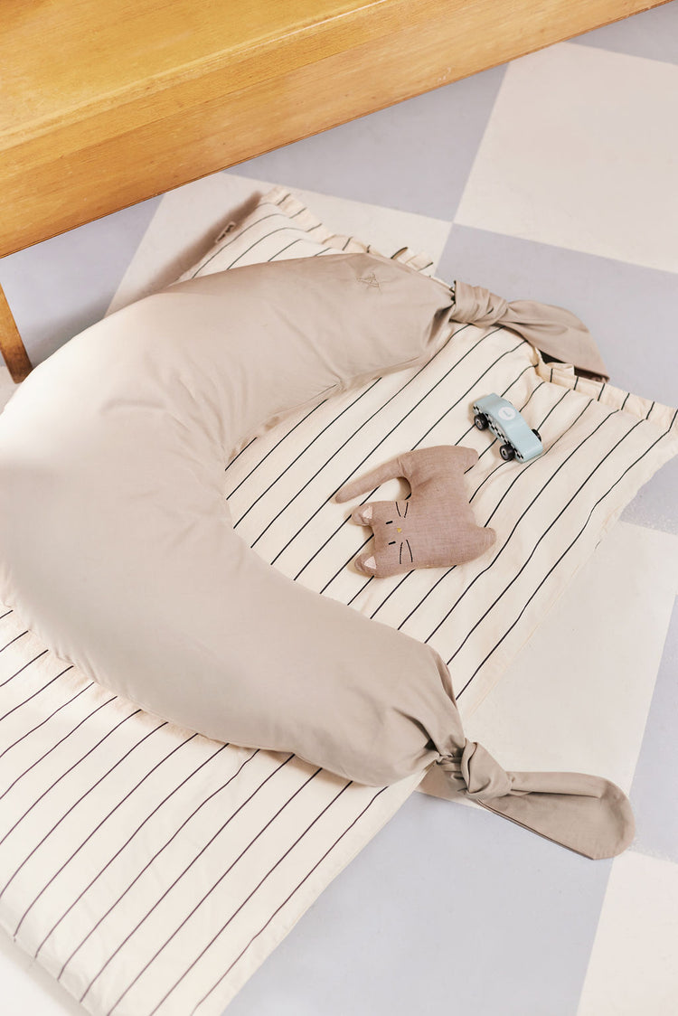 Nami nursing pillow, little mouse