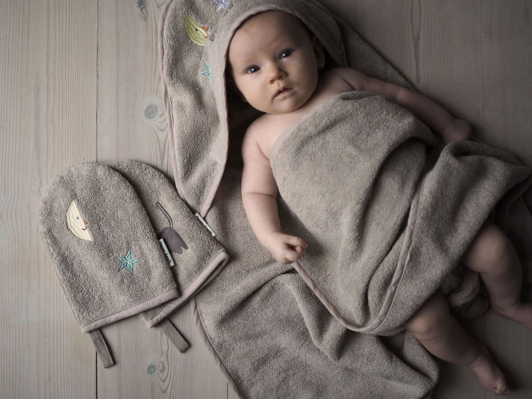 Petal Baby towel 85x85 cm, Moon cat