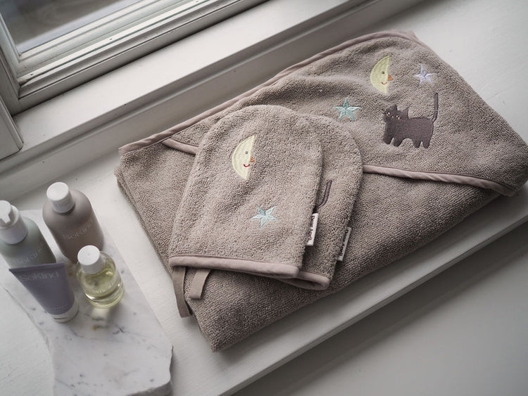 Petal Baby towel 85x85 cm, Moon cat