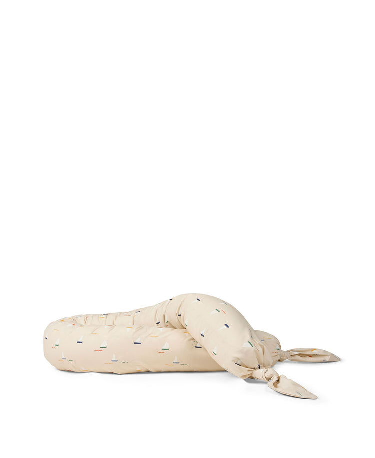 Skye bed snake, Pond boats