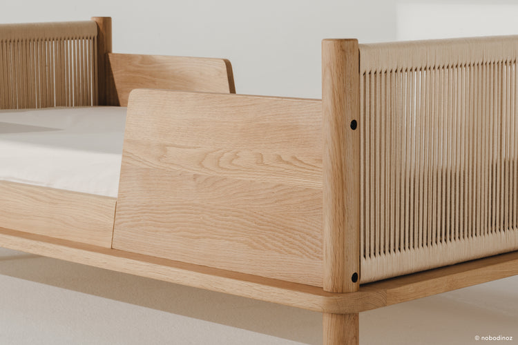 Latitude safety bed barrier in solid oak, oak wood