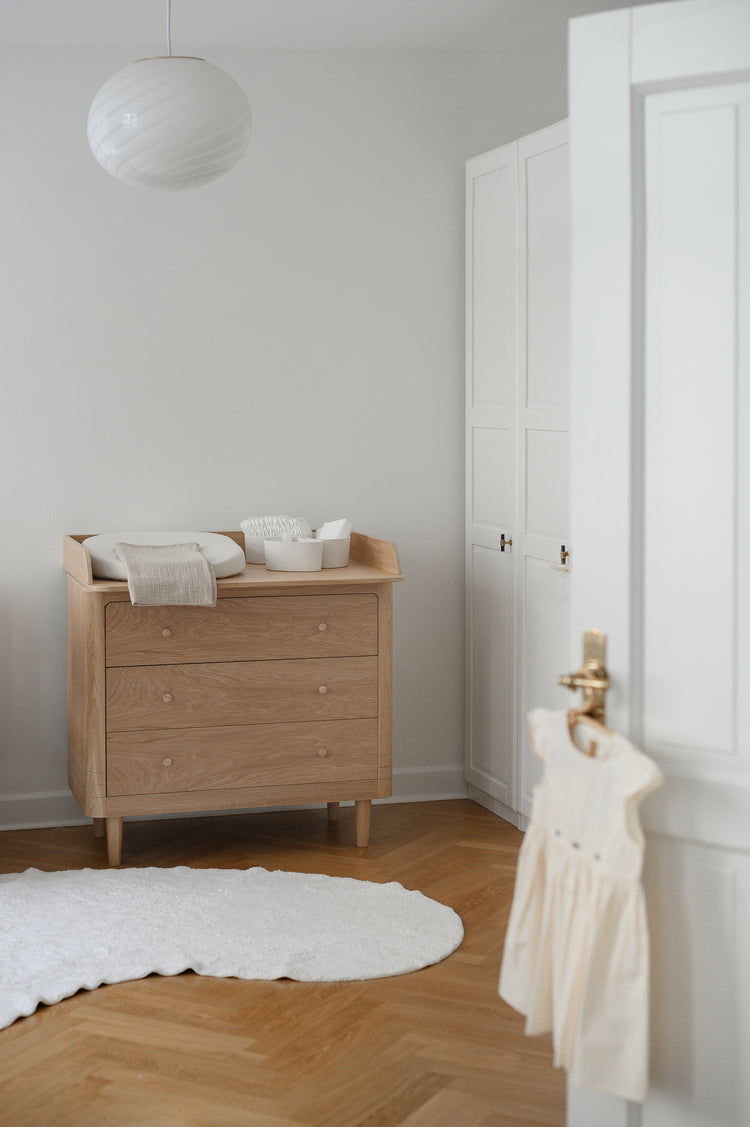 Nature dresser, oak