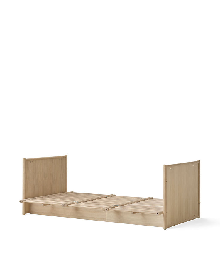 Camp Novel cot bed/bed 60 × 120 cm cm/120 × 200 cm, oak
