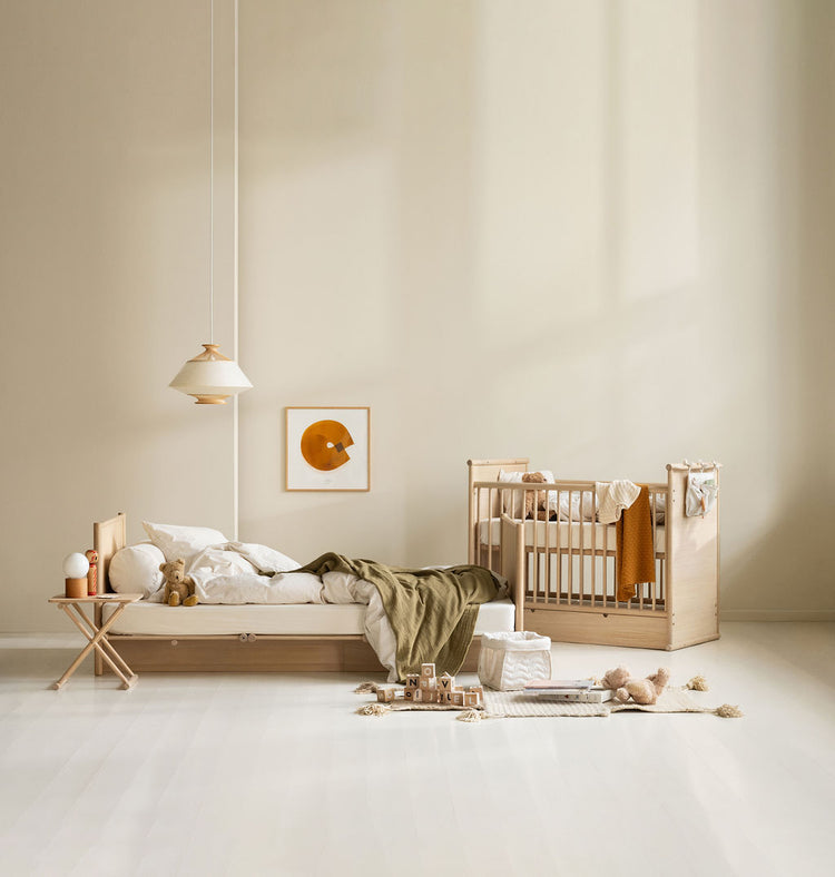 Camp Novel cot bed/bed 60 × 120 cm cm/120 × 200 cm, oak