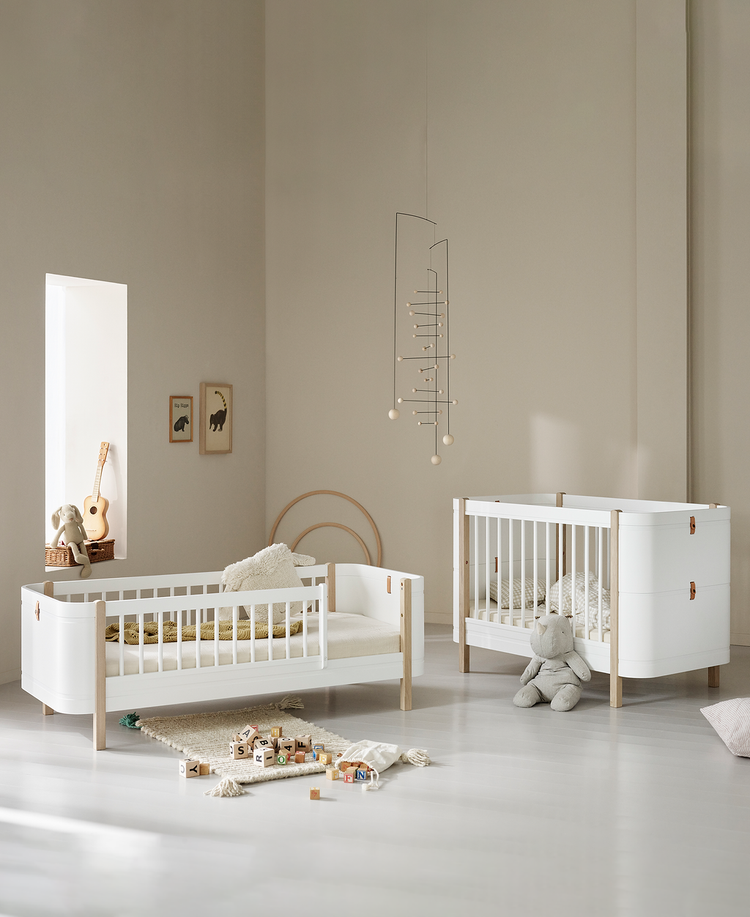 Wood Mini+ Cot to Junior Bed Conversion Kit, White/oak