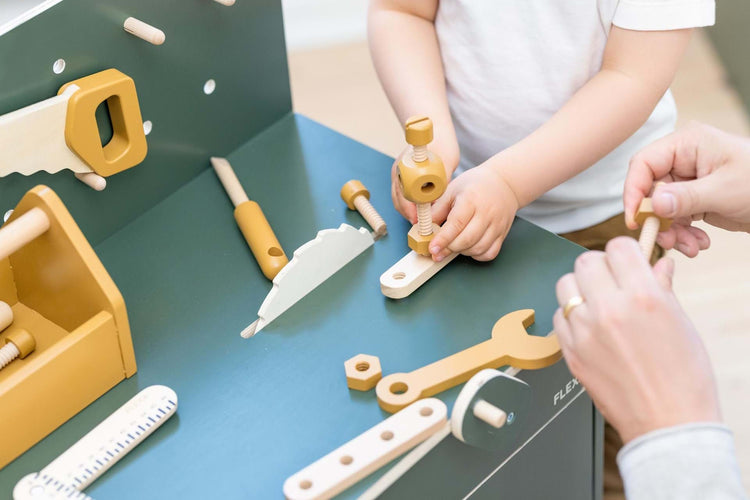 Play The Workbench, Green